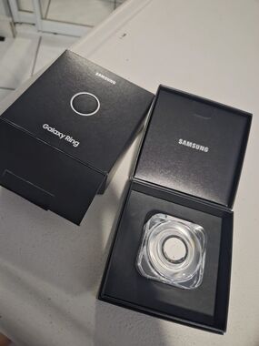 Samsung Galaxy Ring - Silver Accent